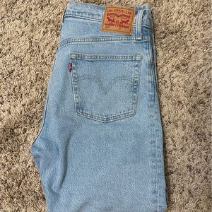 Levi’s Size 28 Womens Jeans